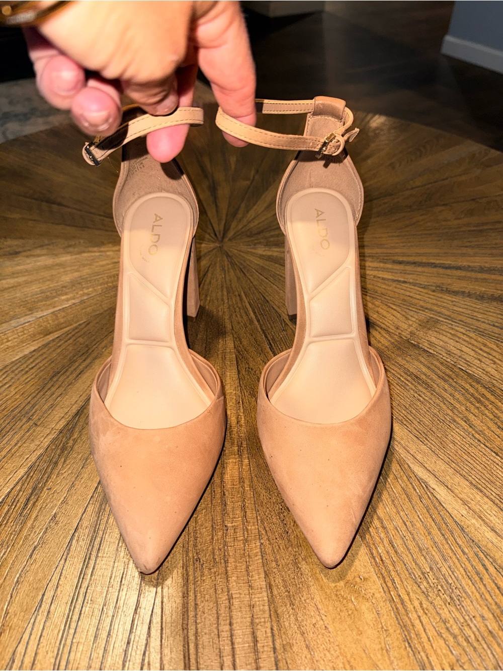 Aldo Women’s tan Suede Pointed-Toe Ankle-Strap Heels size 8 - Picture 5 of 11